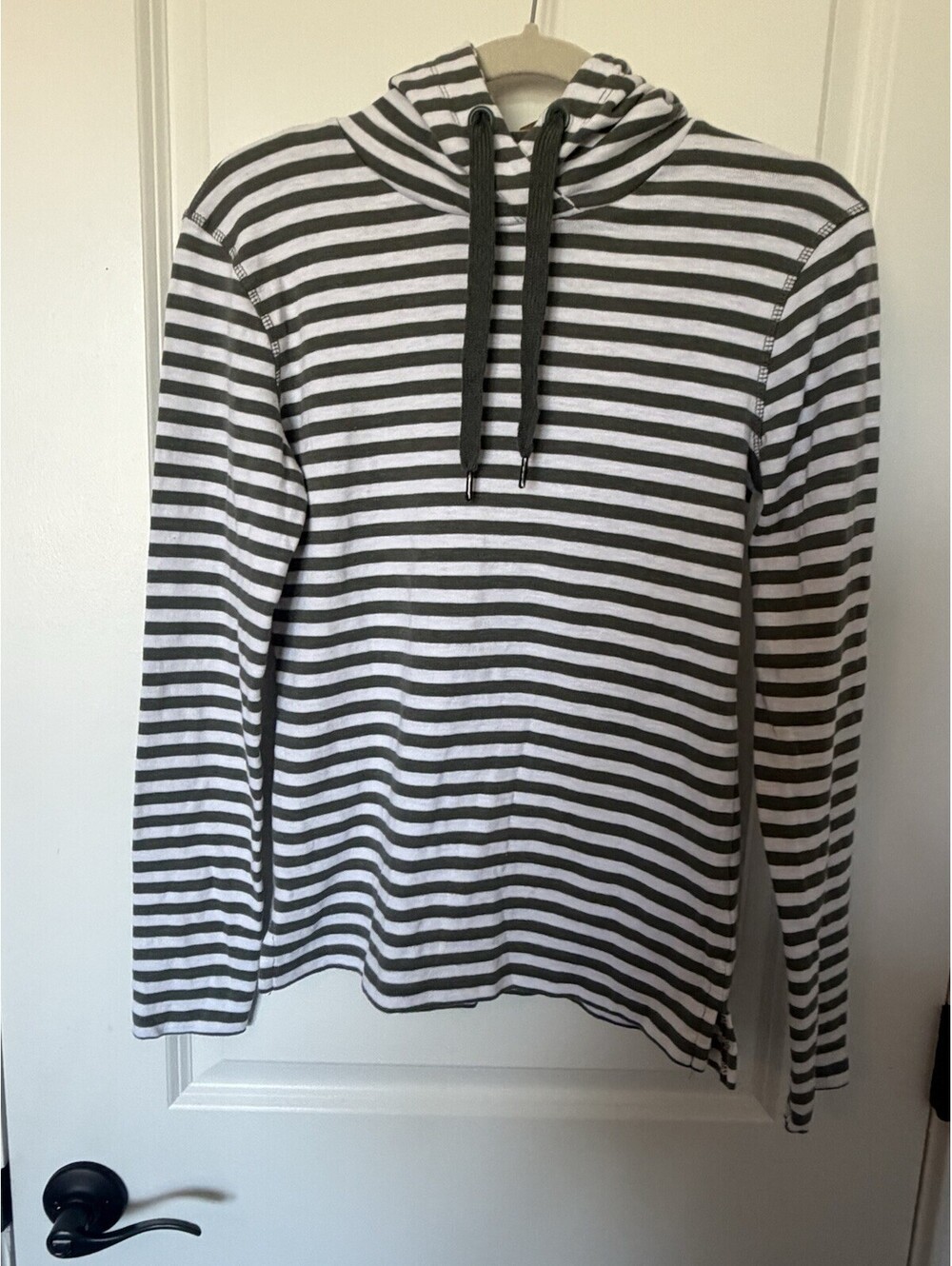 Mountain Warehouse Women’s Size 4 Pullover Lightweight hoodie Coastal